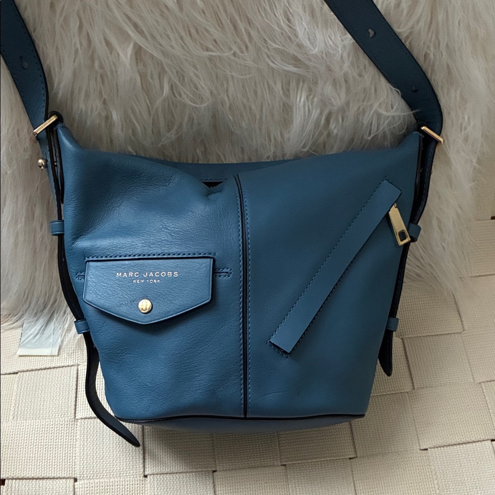 Marc Jacobs blue leather crossbody bag